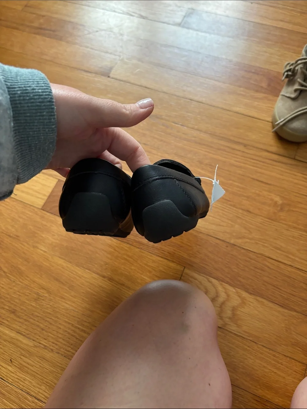 NWT American Eagle Outfitters Kids Black Slip-On Moccasin Loafers